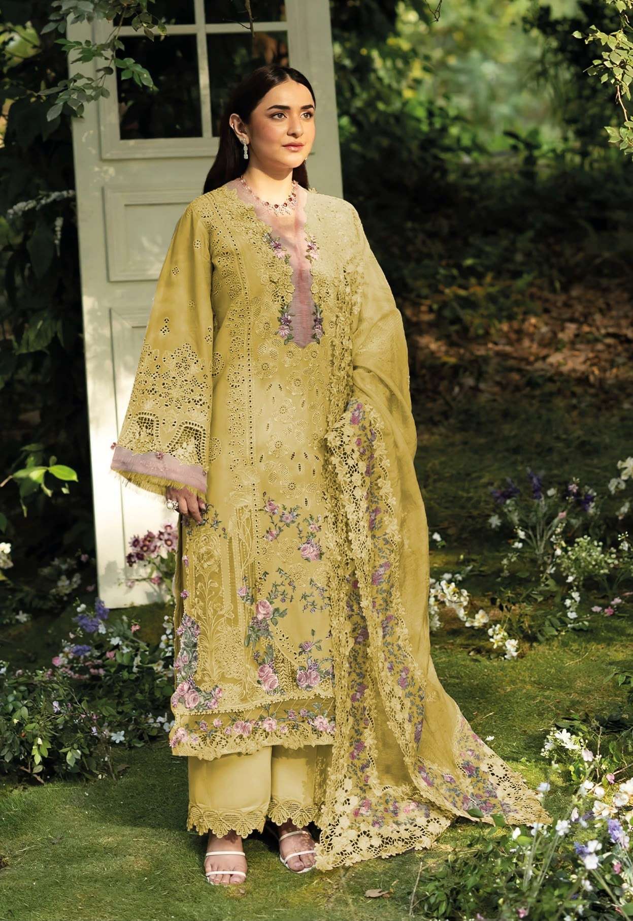 ELAF PREMIUM LUXURY LAWN - 06 BY DEEPSY SUITS